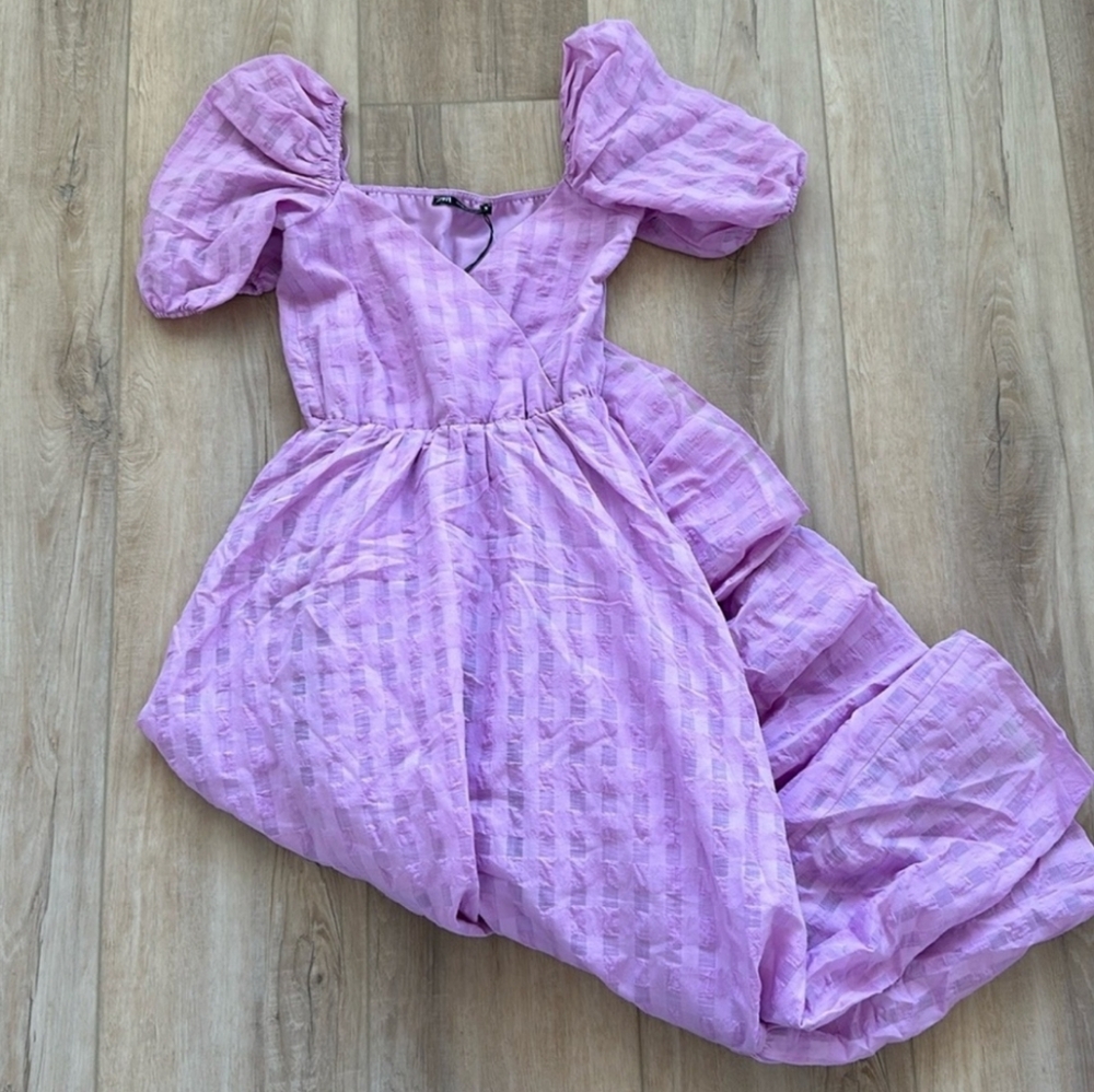 Chic Lavender Puff Sleeve Dress